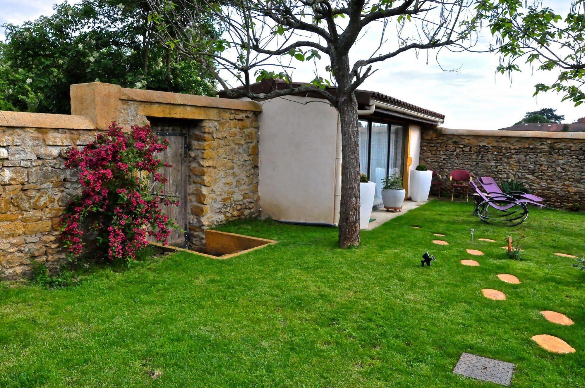 Le Clos Du Cher En Beaujolais Saint-Germain-Nuelles Luaran gambar